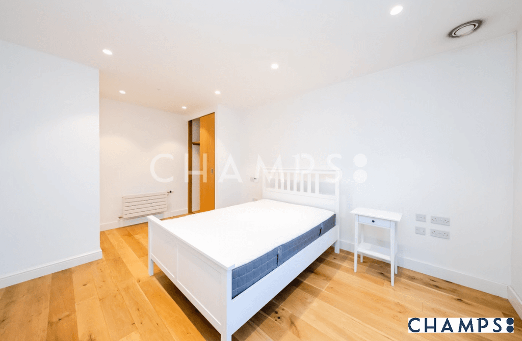 Property photo 1 of 14 Studio To Rent, 12 Rathbone Market, Rathbone Market, Canning Town, E16