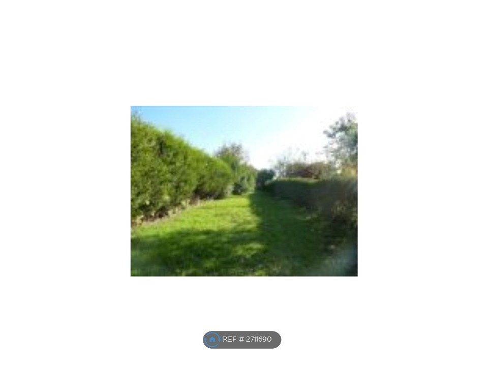 Property photo 2 of 9 Garden