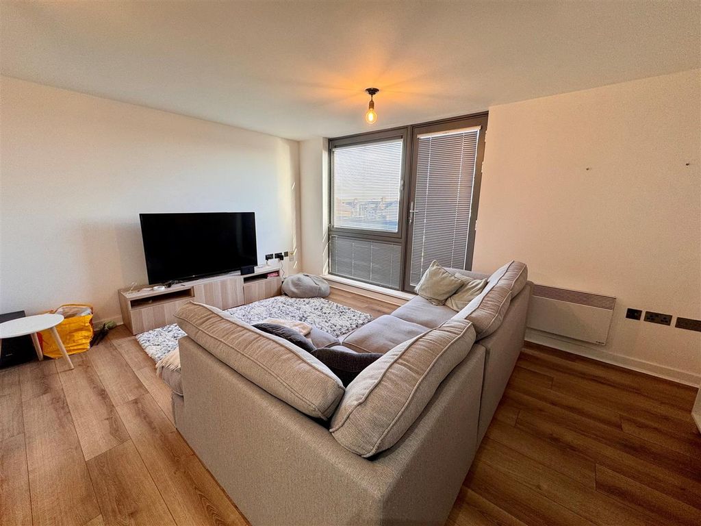 Property photo 3 of 6 Living Room1.Jpg