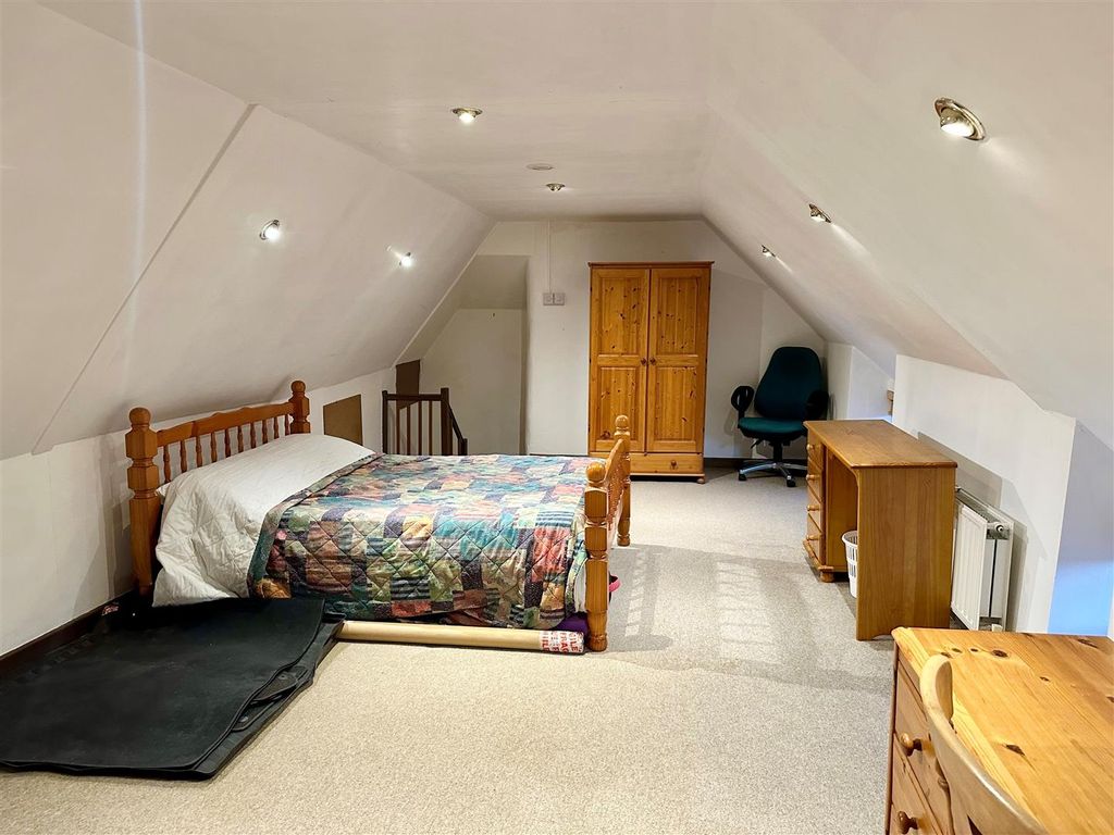 Property photo 1 of 19 Bedroom One.Jpg