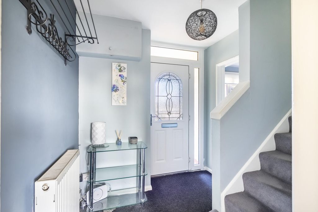 Property photo 3 of 13 Hallway