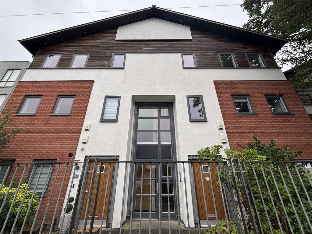 Property photo 1 of 27 External
