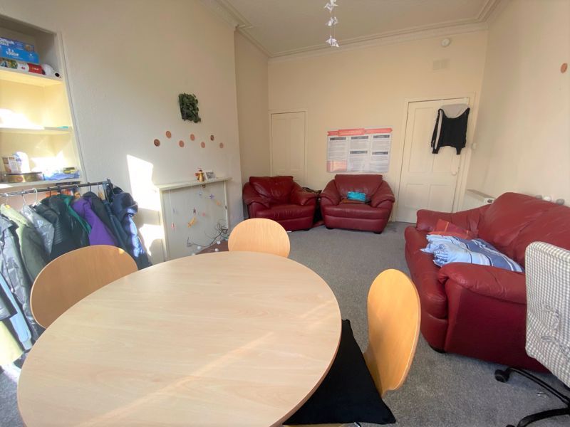 Property photo 3 of 11 Photo 4