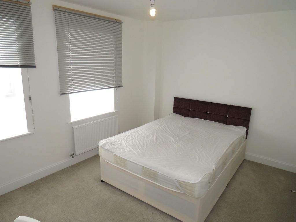 Property photo 2 of 12 Bedroom