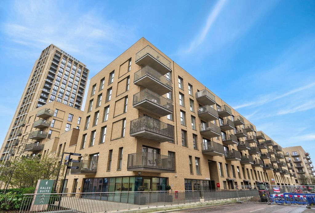 Property photo 2 of 11 1424620-20-69c6B0...