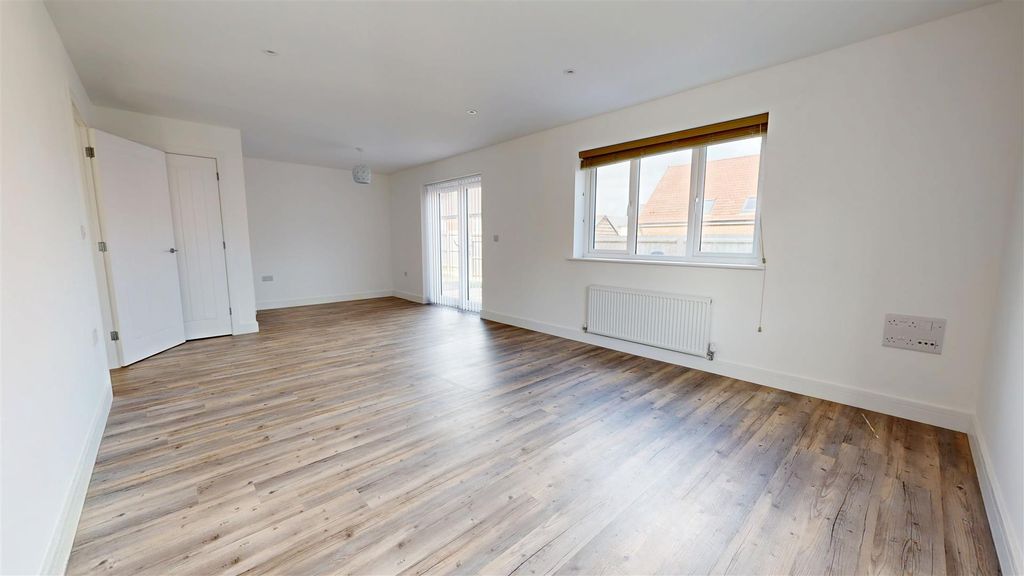 Property photo 3 of 13 03112026_123637.Jpg