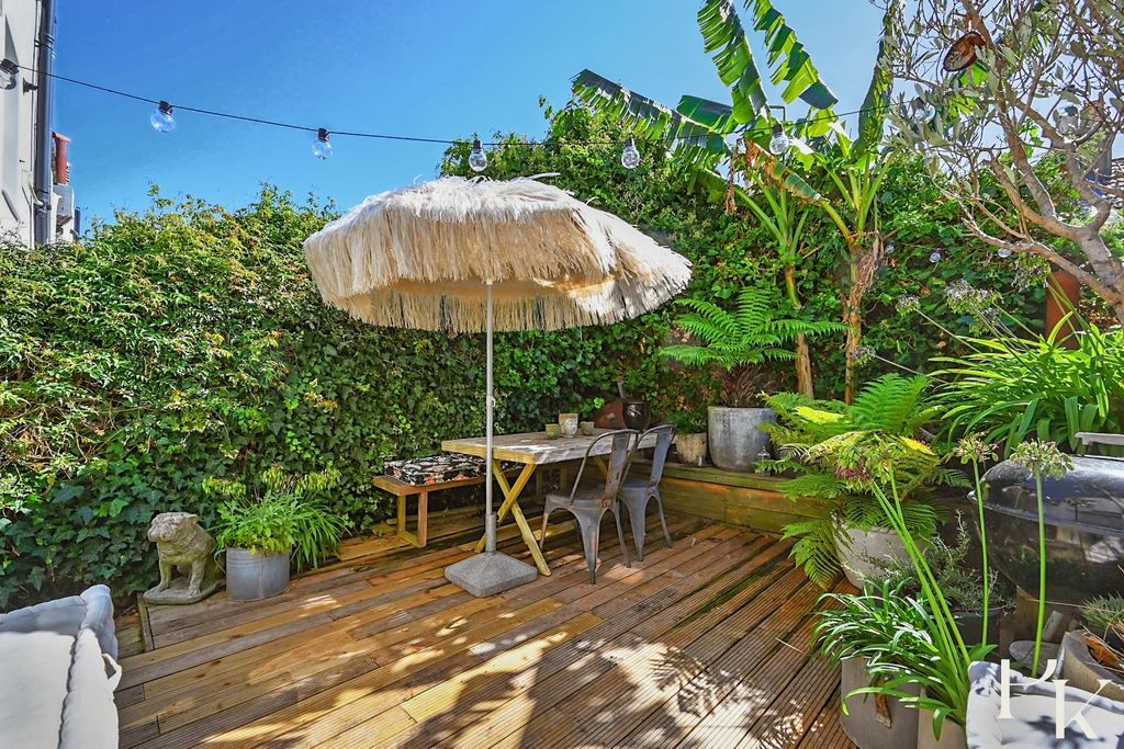 Property photo 2 of 23 72 Montgomery St Bn3 (25).Jpg