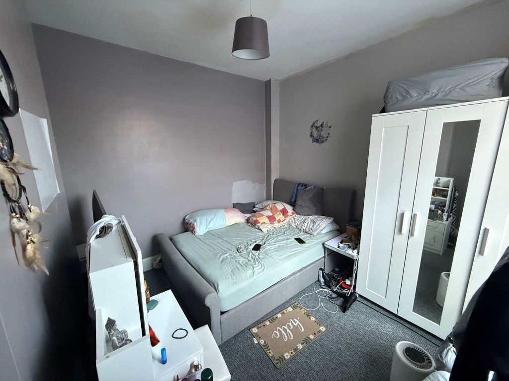 Property photo 3 of 4 Bedroom