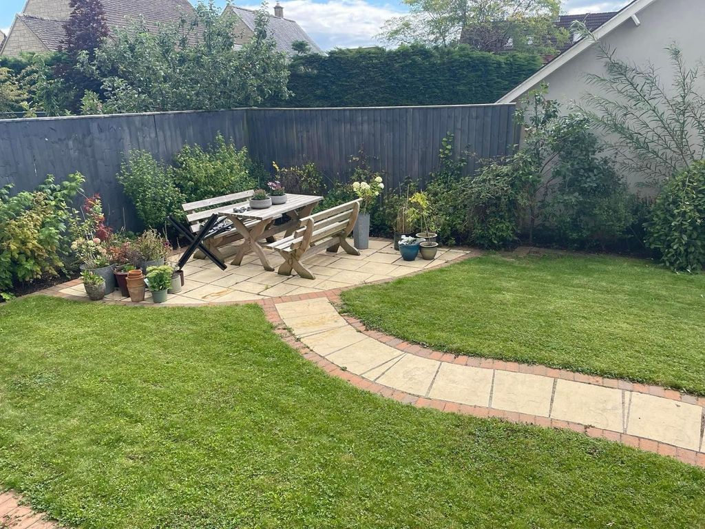 Property photo 2 of 24