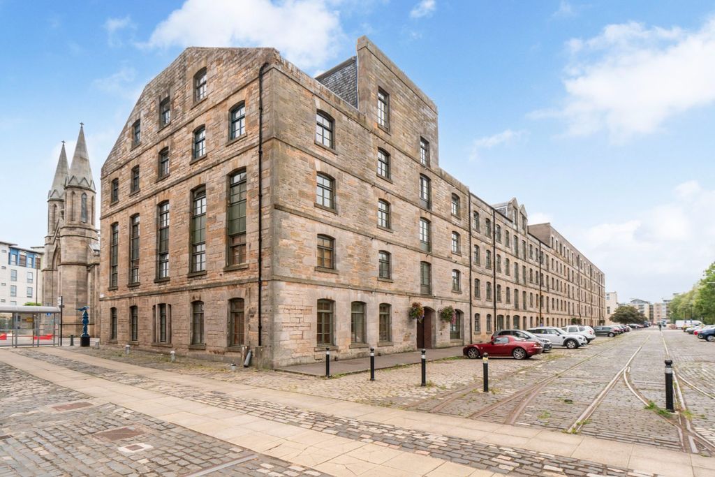 Property photo 1 of 12 4403022