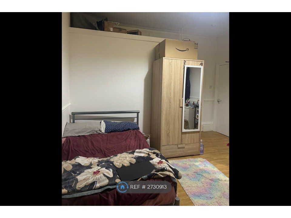 Property photo 2 of 12 Room 8