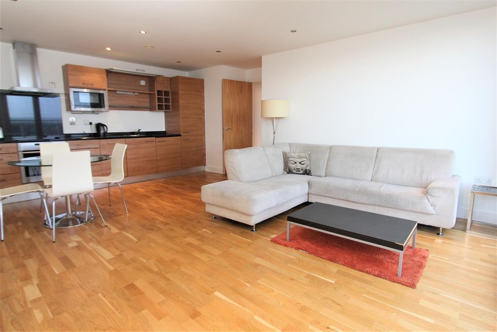 Property photo 1 of 11 Bright Open-Plan Living With Modern Furnishings...