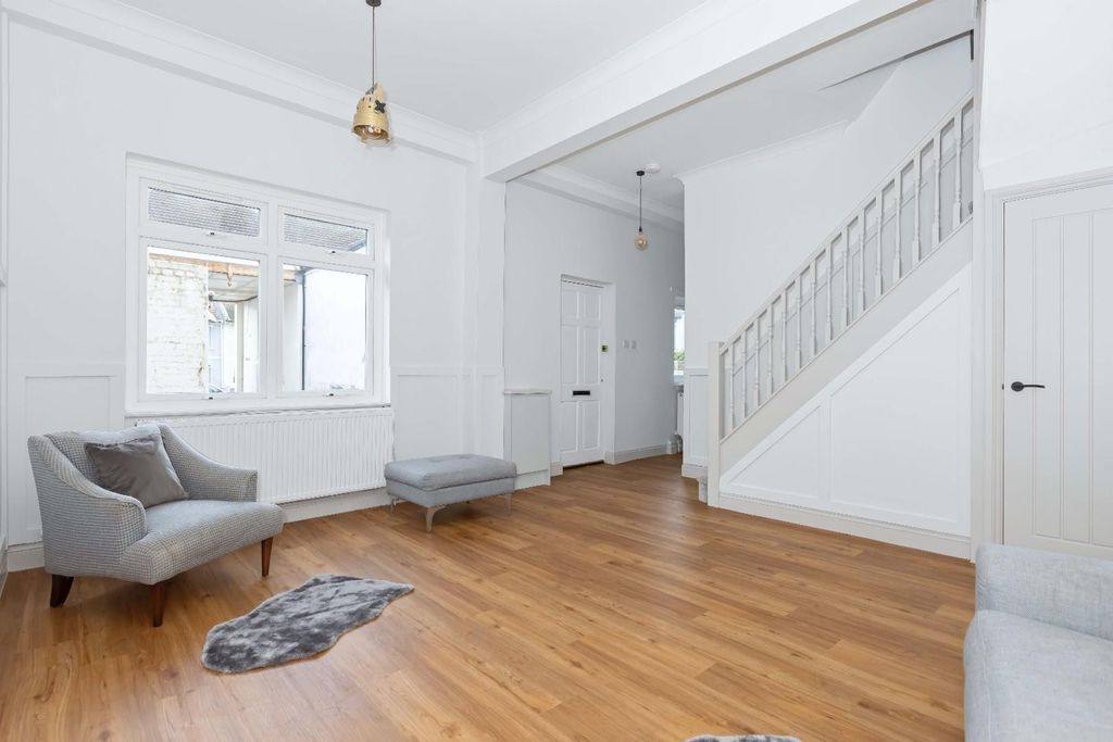 Property photo 2 of 15 Furn 2.Jpg