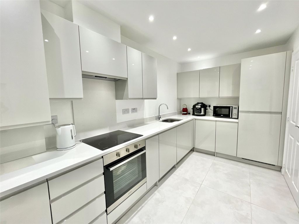 Property photo 2 of 30 Kitchen