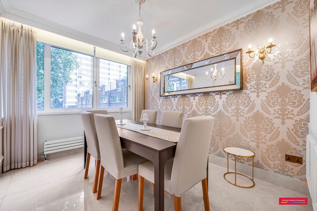 Property photo 3 of 22 Dining Room