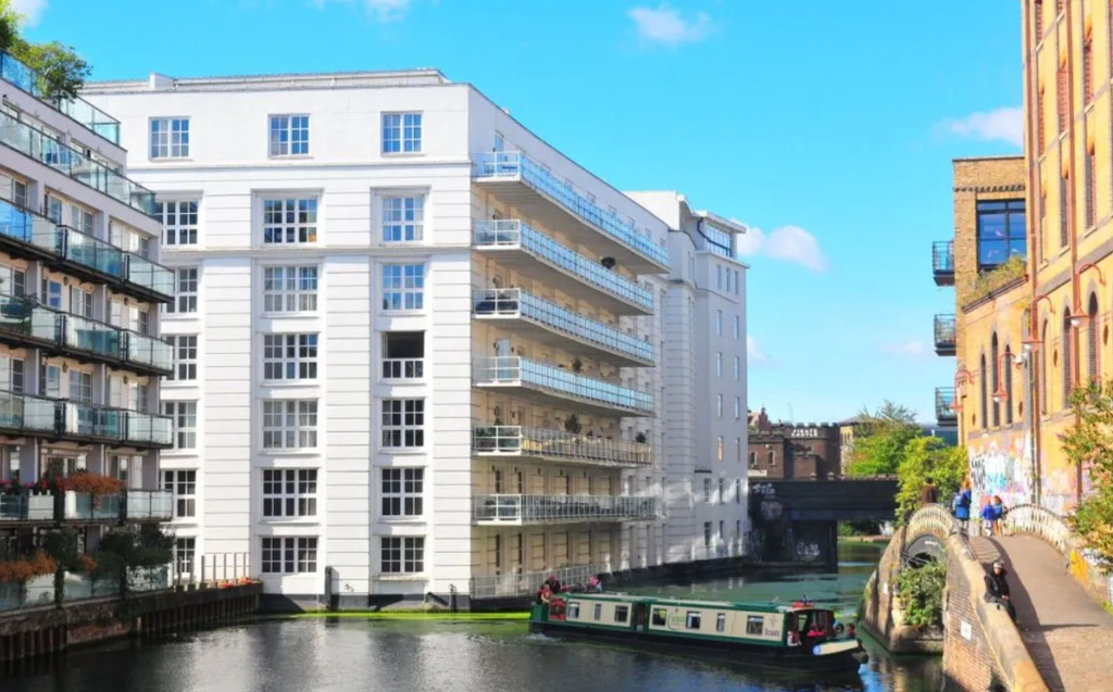 Property photo 1 of 9