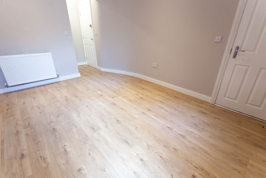 Property photo 1 of 8 Img_3586