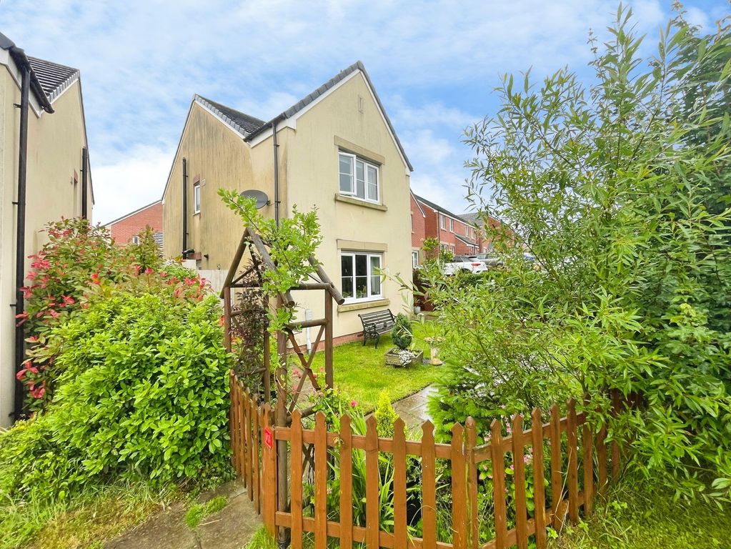 Property photo 1 of 21