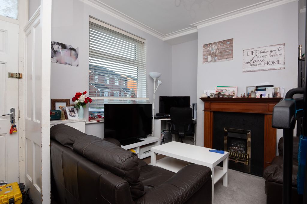 Property photo 3 of 19