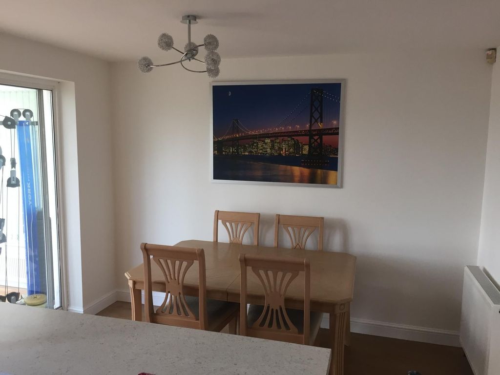 Property photo 3 of 11 Diner