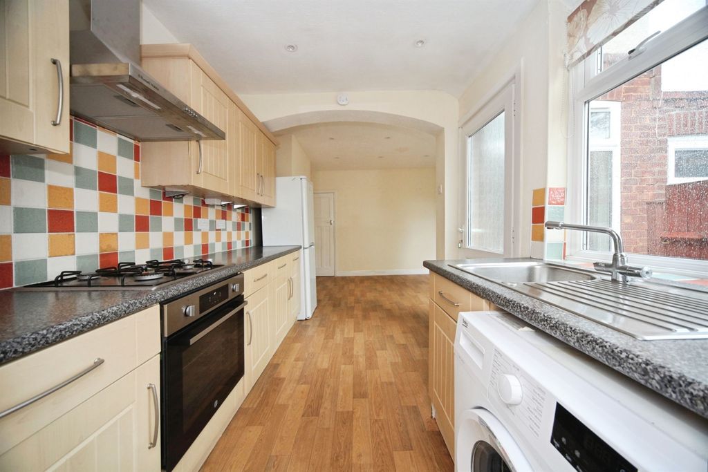 Property photo 2 of 12