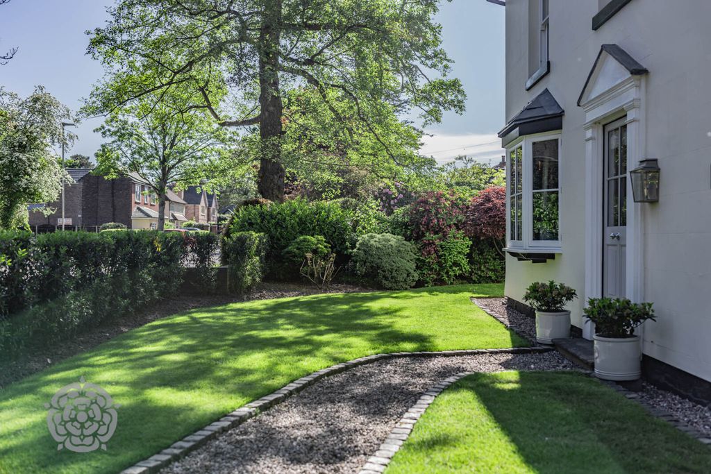 Property photo 3 of 63 Picture No. 64