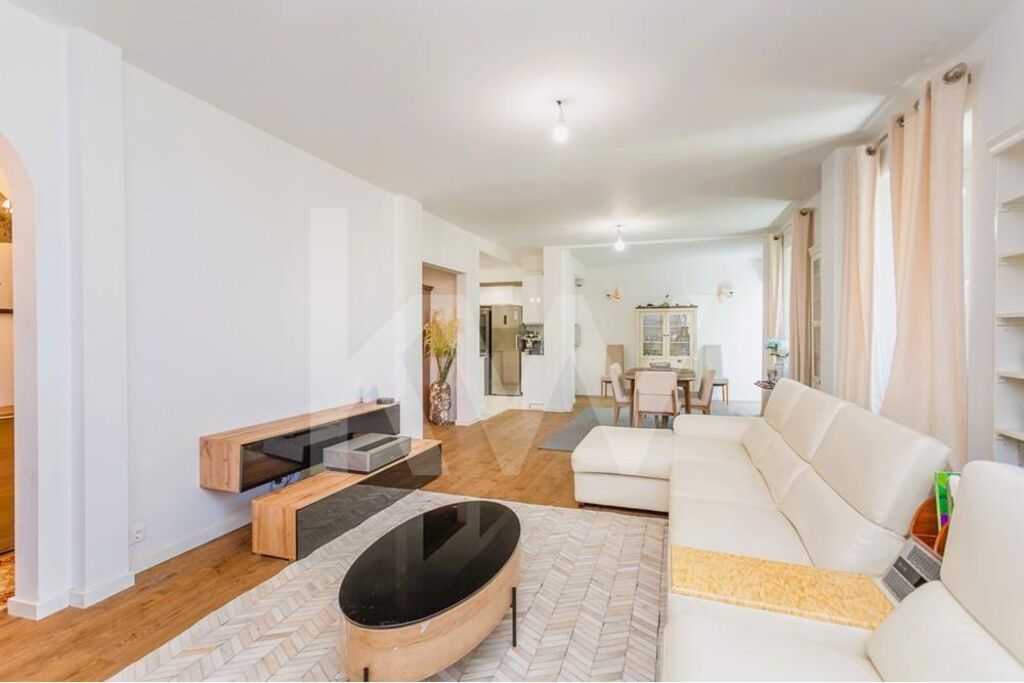 Property photo 2 of 62