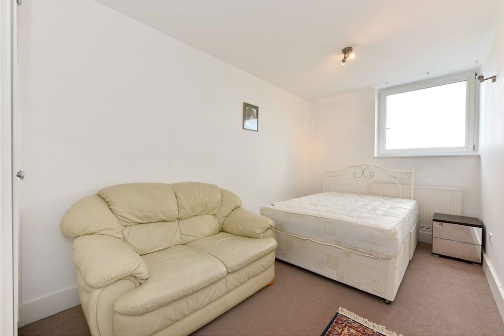 Property photo 3 of 9 Picture No. 05