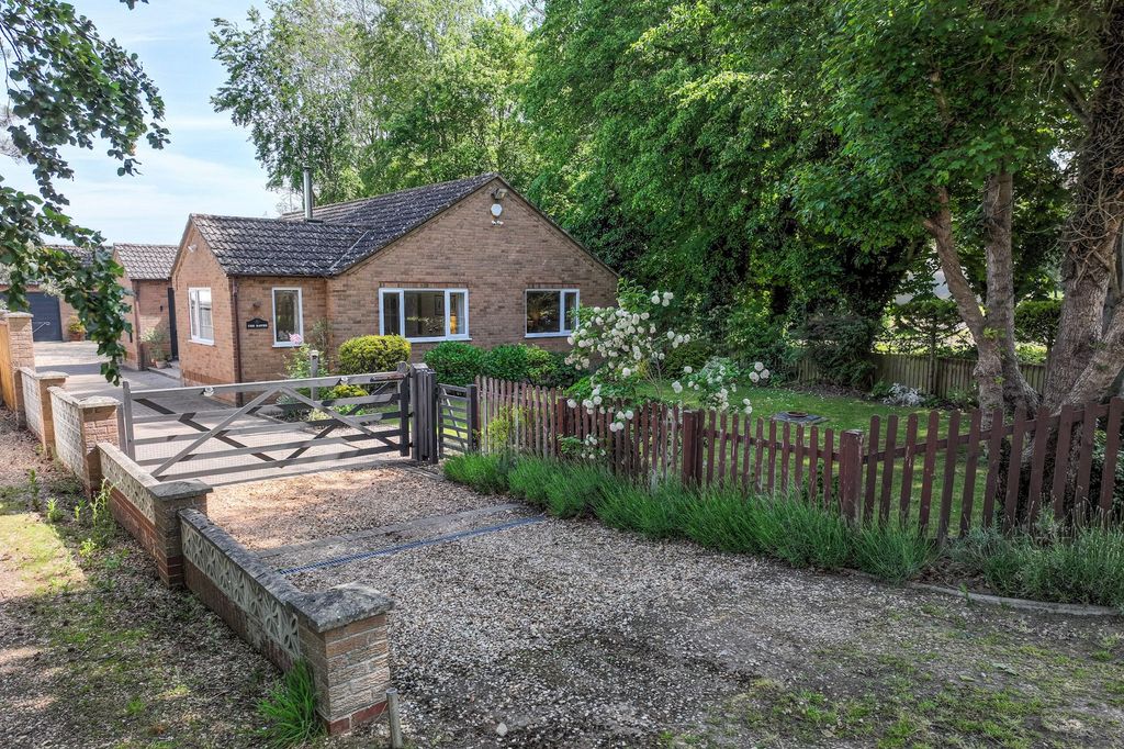 Property photo 1 of 36