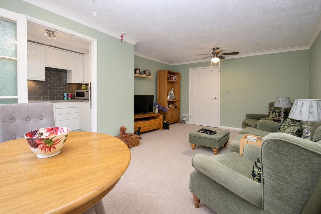 Property photo 3 of 15 1 (14).Png