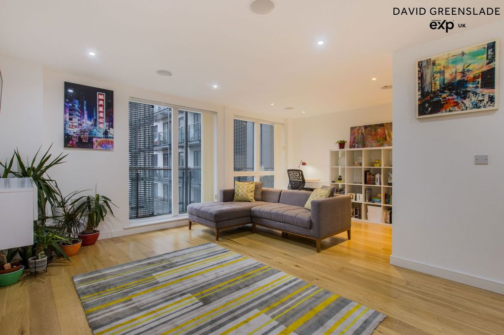 Property photo 3 of 17