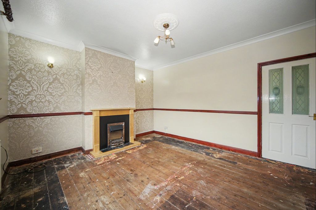 Property photo 3 of 20 3 Lancaster Avenue, Urmston, Manchester, M41 0Zd