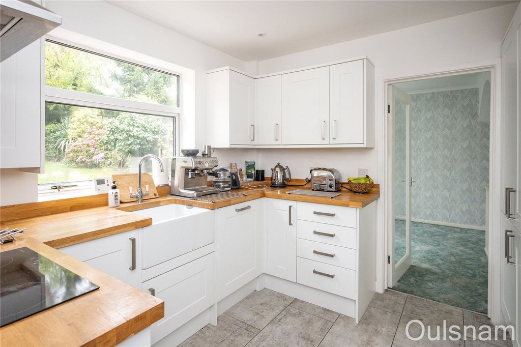 Property photo 3 of 23 Picture No. 15