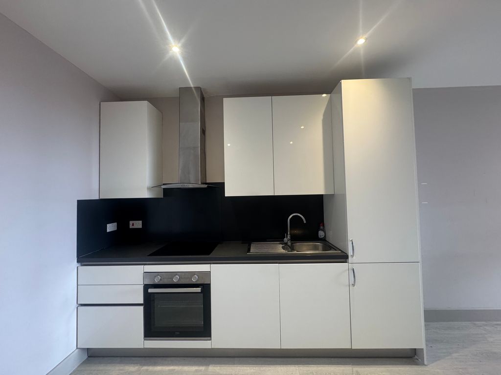 Property photo 2 of 5 Kitchen