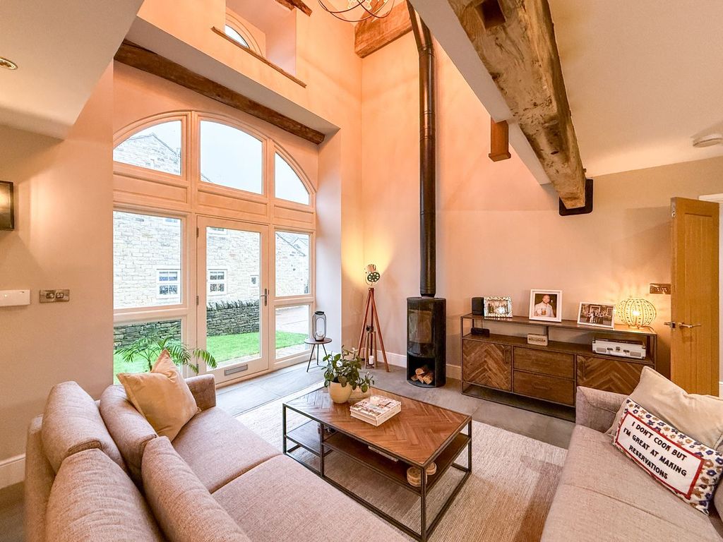 Property photo 2 of 42