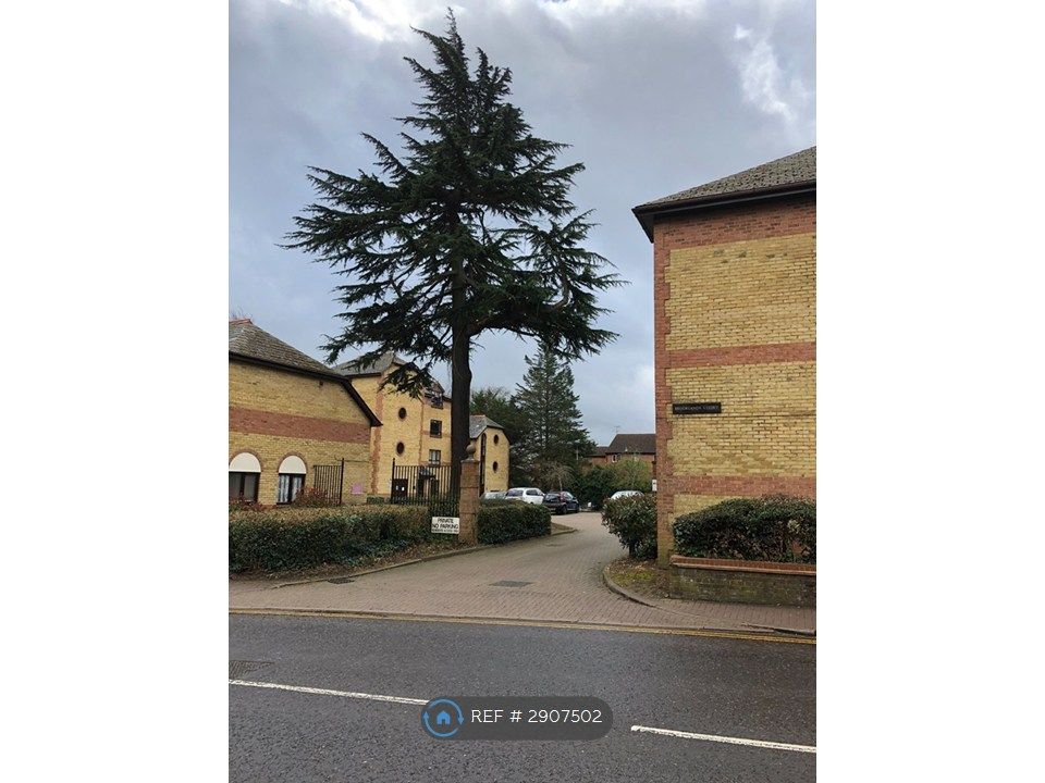 Property photo 1 of 17 Entrance To Brooklands Court
