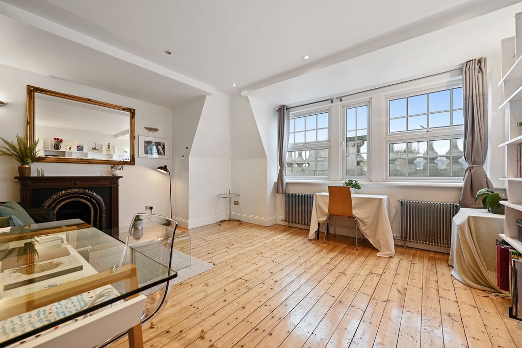 Property photo 2 of 8