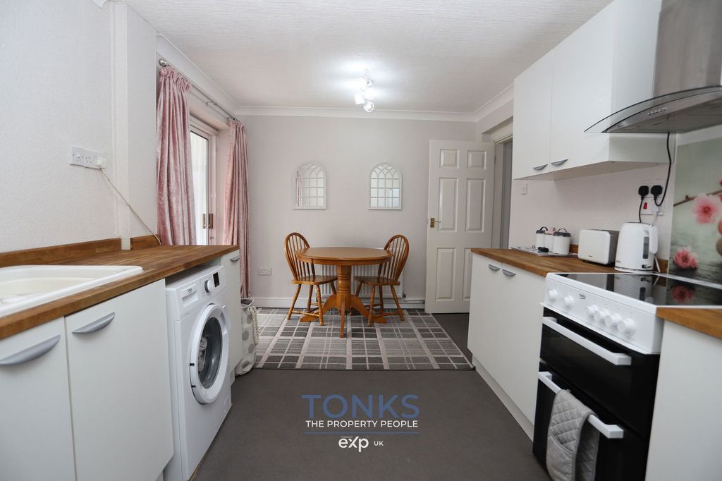 Property photo 3 of 22