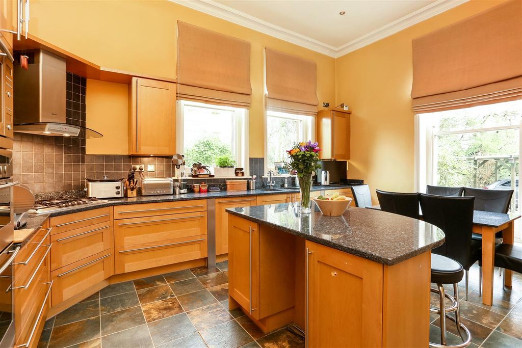 Additional image 5 of 6 bed detached house for saleChristchurch Road, Cheltenham GL50