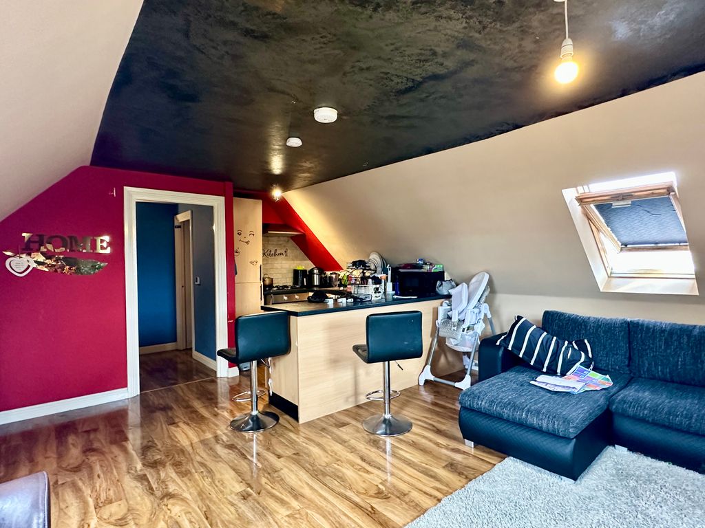 Property photo 3 of 8 Img_4977
