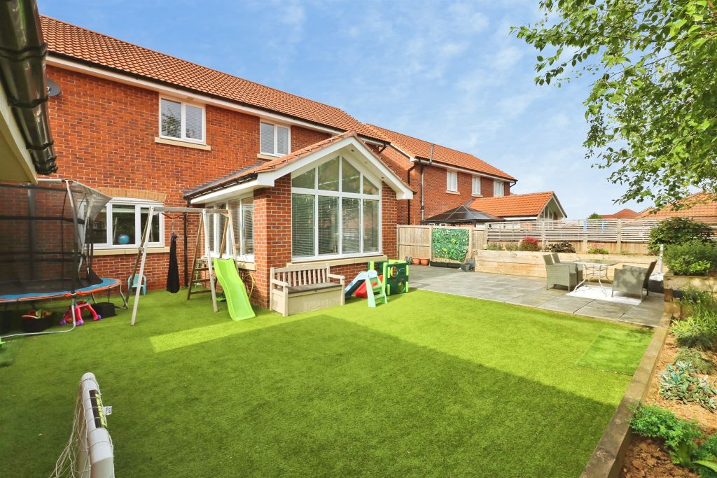 Property photo 2 of 18