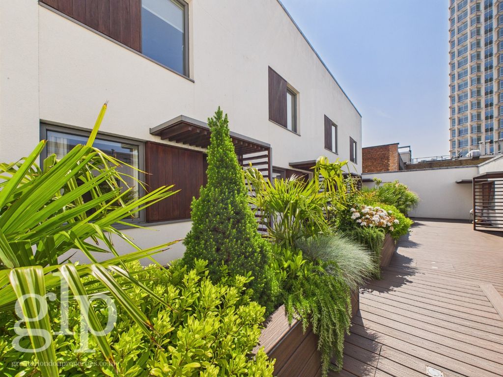 Property photo 2 of 15 3767784