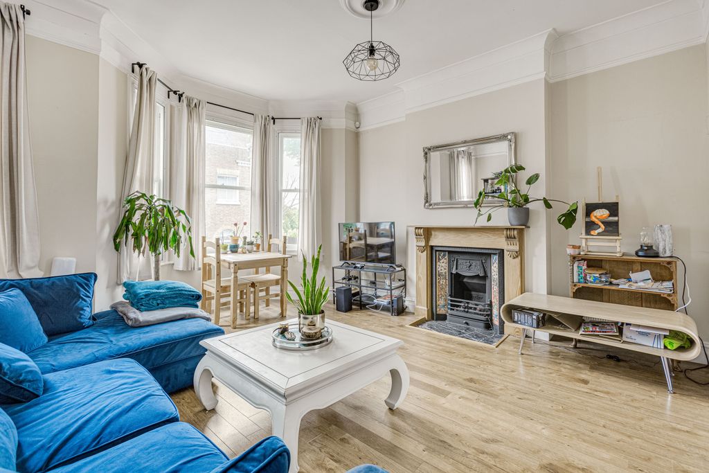 Property photo 3 of 9