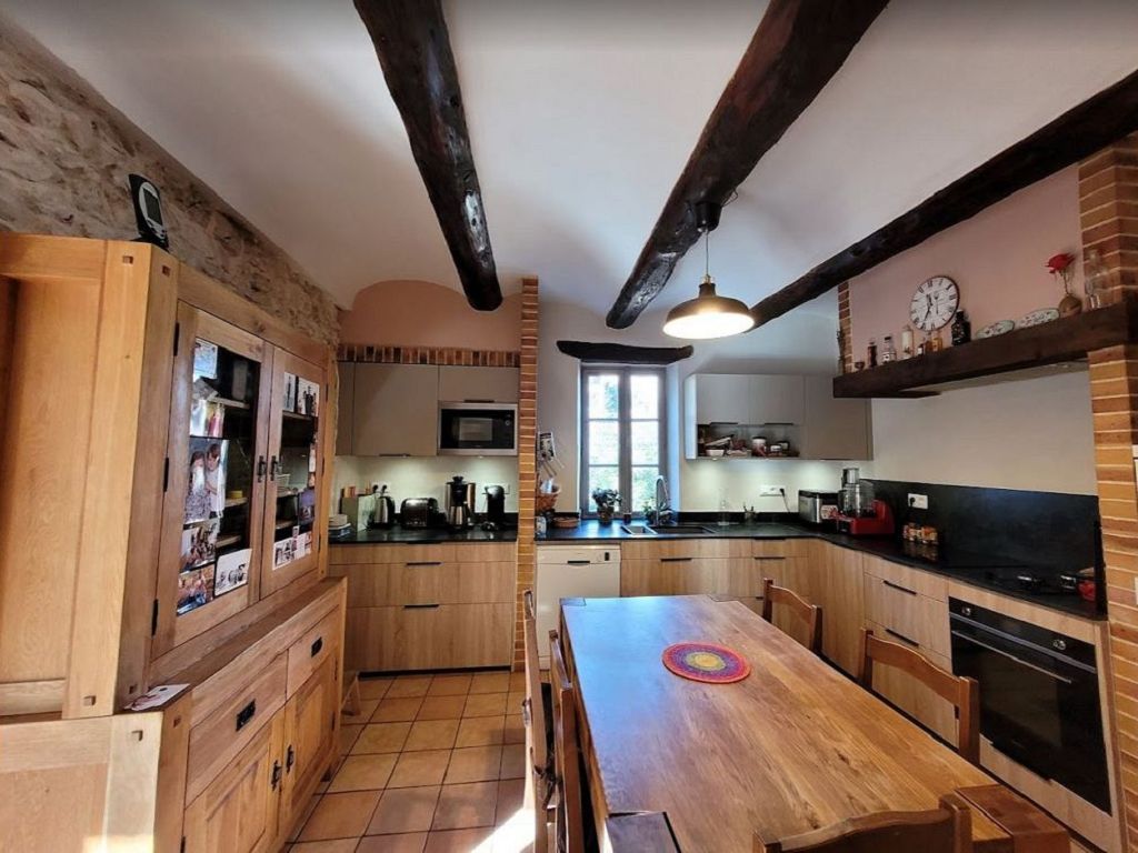 Property photo 3 of 9