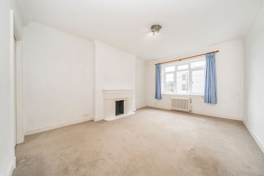 Property photo 2 of 6