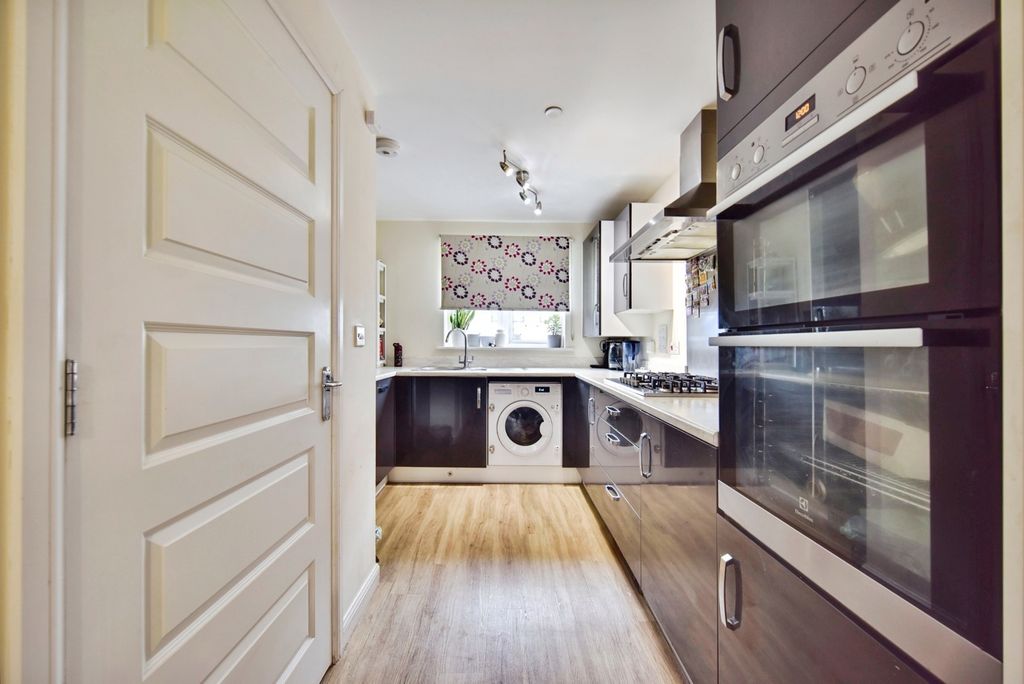 Property photo 2 of 18 Pbox-Img.Jpg