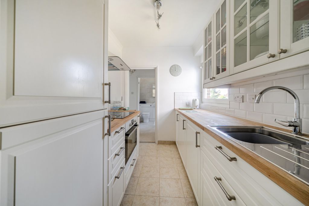 Property photo 2 of 11 1481869-6-6A395d8...