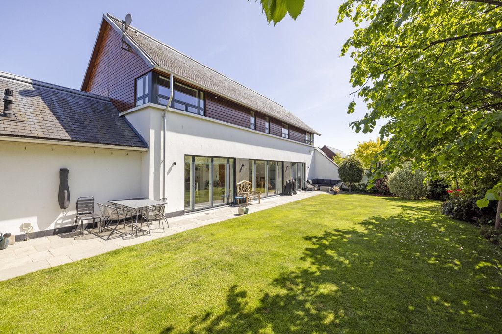 Property photo 1 of 42