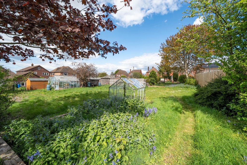 Property photo 2 of 43
