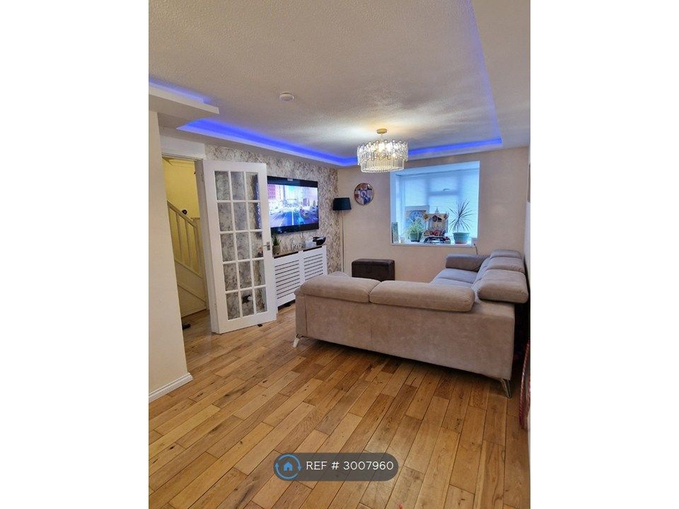 Property photo 2 of 15 Living Room